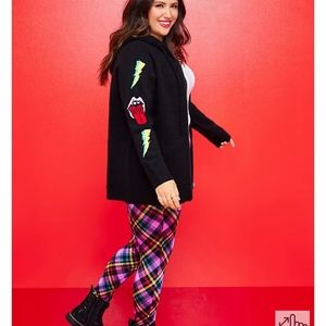 BETSEY JOHNSON ZIP-UP HOODIE SWEATER - LOVE BLACKDETAILS